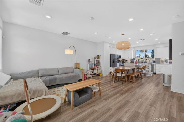 1635 W Lincoln Avenue 103, Anaheim, CA 92801