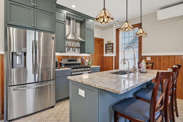 13 Maplewood Rd, Worcester, MA 01602