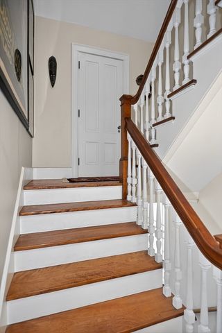 13 Maplewood Rd, Worcester, MA 01602