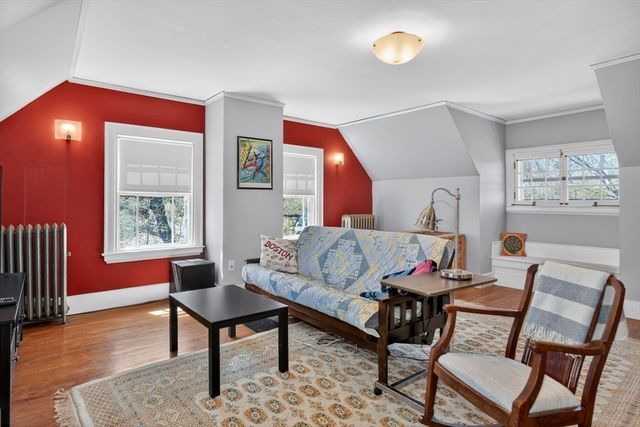 13 Maplewood Rd, Worcester, MA 01602