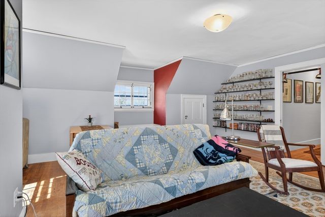 13 Maplewood Rd, Worcester, MA 01602