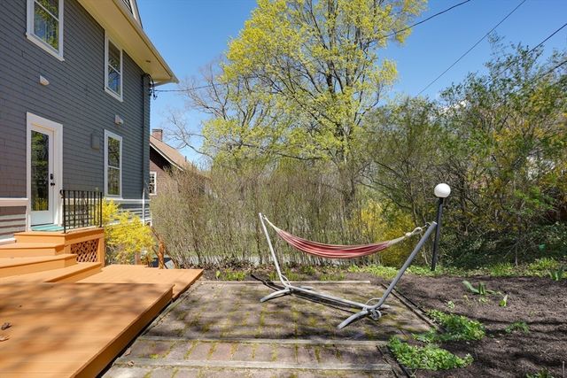 13 Maplewood Rd, Worcester, MA 01602
