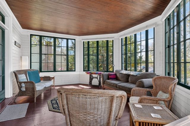 13 Maplewood Rd, Worcester, MA 01602