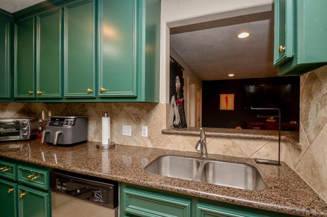 4315 Fernwood Drive, Houston, TX 77021