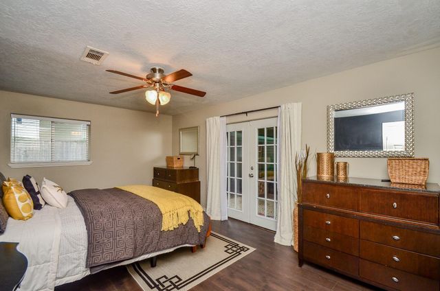 4315 Fernwood Drive, Houston, TX 77021