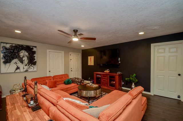 4315 Fernwood Drive, Houston, TX 77021