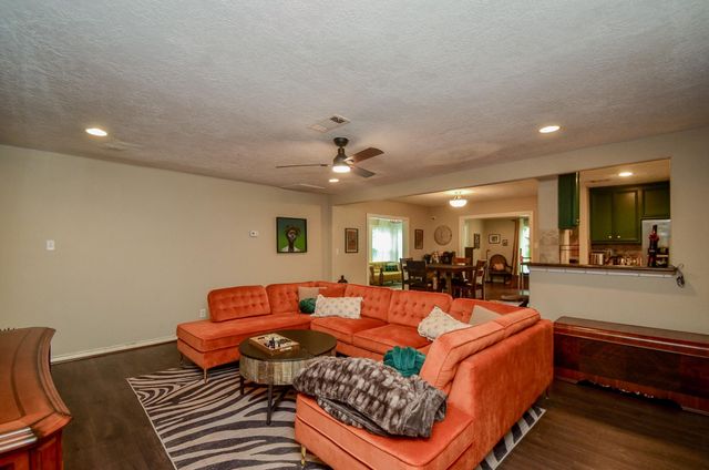 4315 Fernwood Drive, Houston, TX 77021