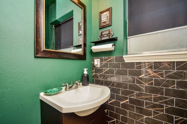 4315 Fernwood Drive, Houston, TX 77021