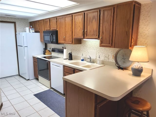 7832 Brittanny Drive NE, North Canton, OH 44720