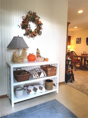 7832 Brittanny Drive NE, North Canton, OH 44720