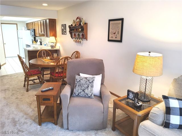 7832 Brittanny Drive NE, North Canton, OH 44720