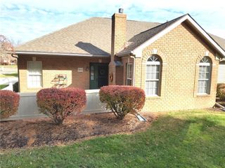 7832 Brittanny Drive NE, North Canton, OH 44720