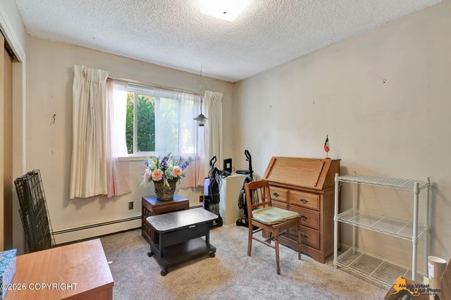 7657 E 20th Avenue, Anchorage, AK 99504