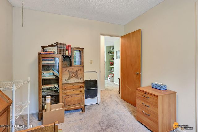 7657 E 20th Avenue, Anchorage, AK 99504
