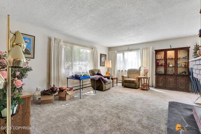 7657 E 20th Avenue, Anchorage, AK 99504