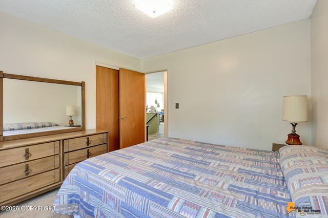 7657 E 20th Avenue, Anchorage, AK 99504