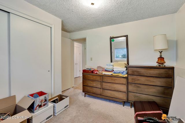 7657 E 20th Avenue, Anchorage, AK 99504