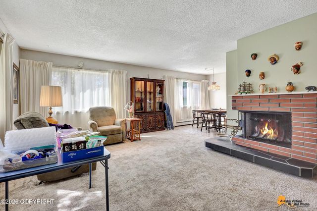 7657 E 20th Avenue, Anchorage, AK 99504