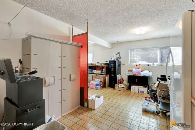 7657 E 20th Avenue, Anchorage, AK 99504