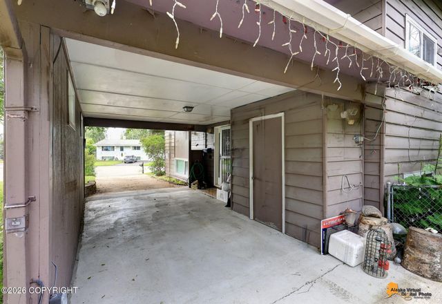 7657 E 20th Avenue, Anchorage, AK 99504