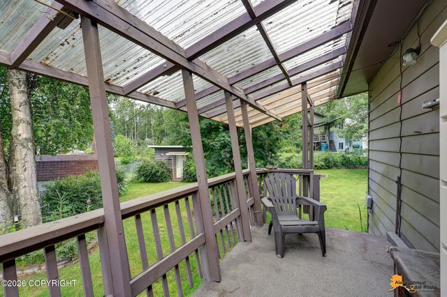 7657 E 20th Avenue, Anchorage, AK 99504
