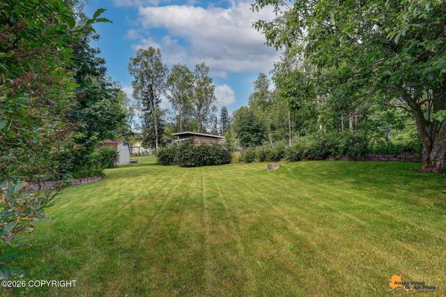 7657 E 20th Avenue, Anchorage, AK 99504