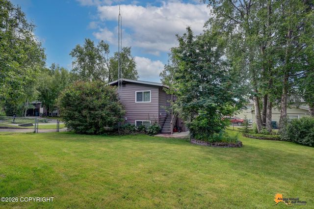 7657 E 20th Avenue, Anchorage, AK 99504