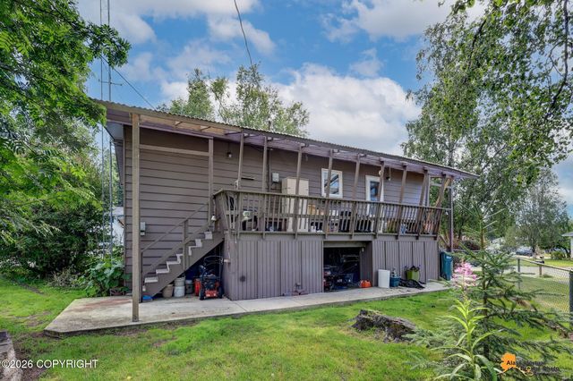 7657 E 20th Avenue, Anchorage, AK 99504