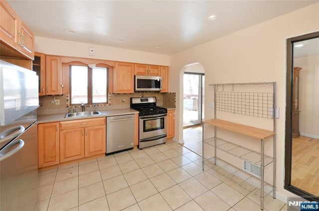 79 Grand Boulevard, Emerson, NJ 07630