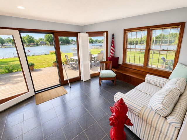 1308 River Terrace Drive, Johnsburg, IL 60051