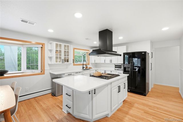2779 S Meade Street, Denver, CO 80236