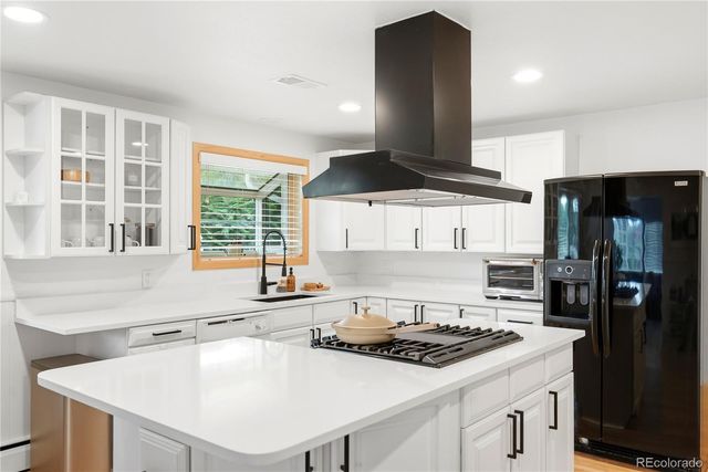 2779 S Meade Street, Denver, CO 80236