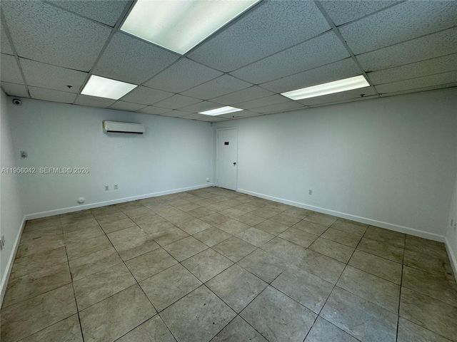 2385 NW 70th Ave 13, Miami, FL 33122