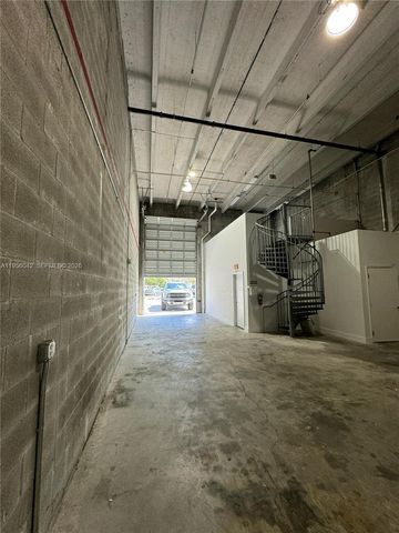 2385 NW 70th Ave 13, Miami, FL 33122