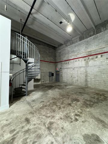 2385 NW 70th Ave 13, Miami, FL 33122