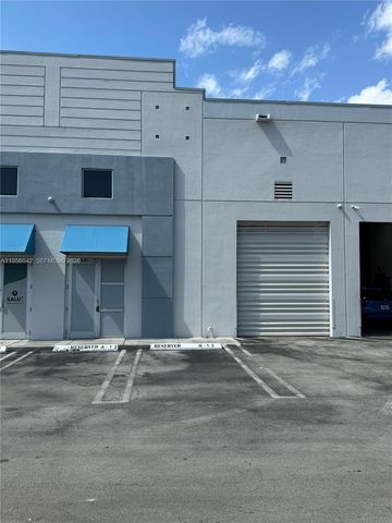 2385 NW 70th Ave 13, Miami, FL 33122