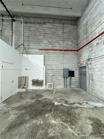 2385 NW 70th Ave 13, Miami, FL 33122