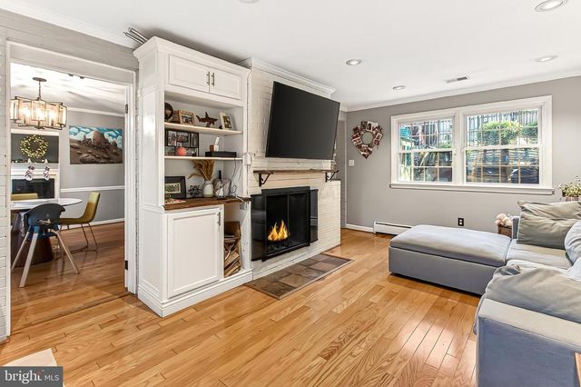 7105 FORT HUNT RD, Alexandria, VA 22307