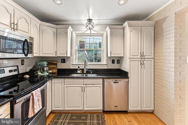 7105 FORT HUNT RD, Alexandria, VA 22307