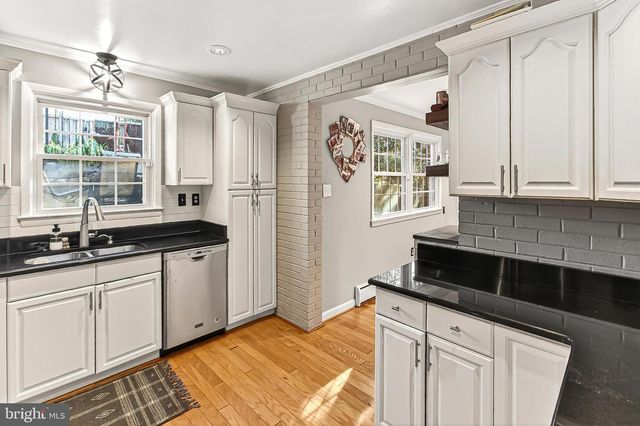 7105 FORT HUNT RD, Alexandria, VA 22307