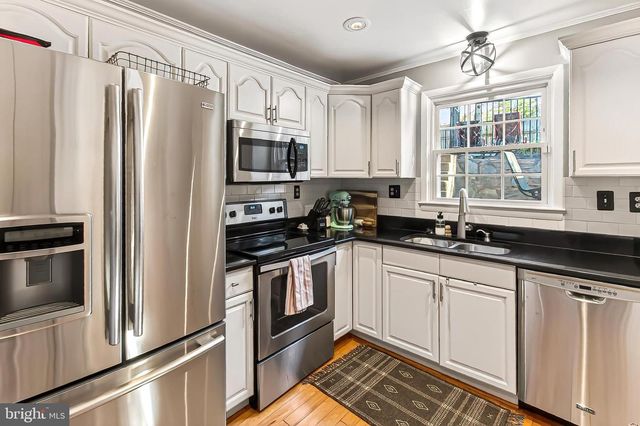 7105 FORT HUNT RD, Alexandria, VA 22307