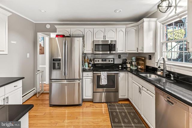 7105 FORT HUNT RD, Alexandria, VA 22307