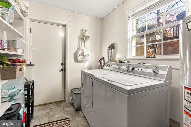 7105 FORT HUNT RD, Alexandria, VA 22307