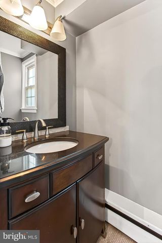 7105 FORT HUNT RD, Alexandria, VA 22307