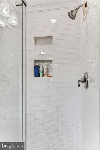 7105 FORT HUNT RD, Alexandria, VA 22307