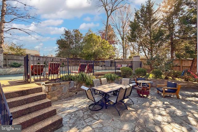 7105 FORT HUNT RD, Alexandria, VA 22307