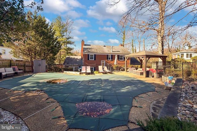 7105 FORT HUNT RD, Alexandria, VA 22307