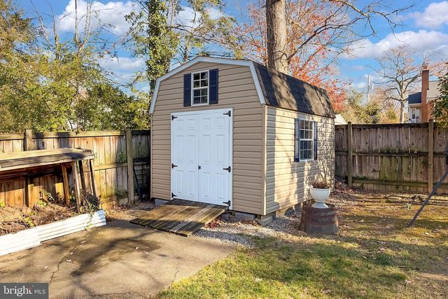 7105 FORT HUNT RD, Alexandria, VA 22307