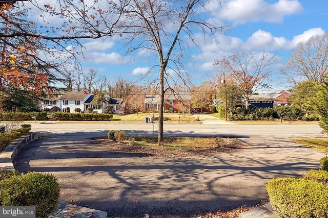 7105 FORT HUNT RD, Alexandria, VA 22307