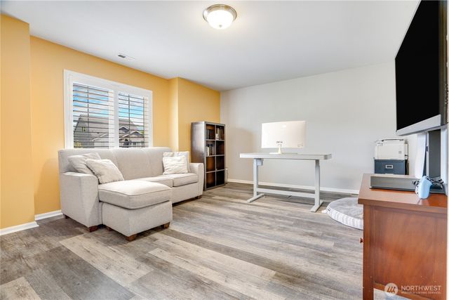 919 Sigafoos Avenue NW, Orting, WA 98360